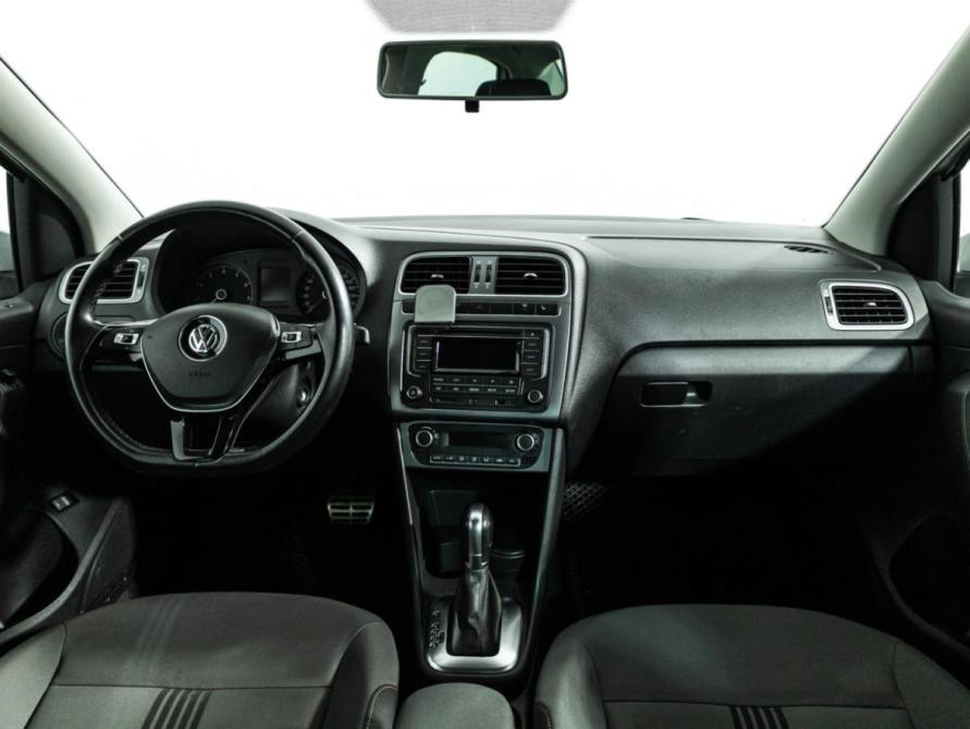 Volkswagen Polo V Рестайлинг Санкт-Петербург  - изображение 13