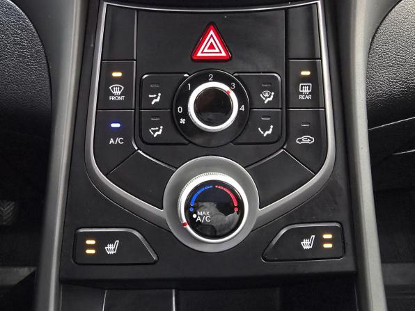 Hyundai Elantra V (MD) Рестайлинг с пробегом 2015 года, цена 1 299 000 рублей, 176000 км, седан, Автокод Объявления