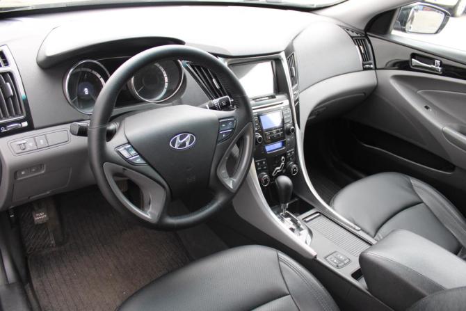 Hyundai Sonata VI (YF) с пробегом 2010 года, цена 998 000 рублей, 236000 км, седан, Автокод Объявления