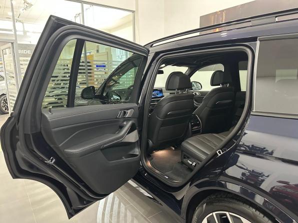 BMW X7 I (G07) Рестайлинг с пробегом 2025 года, цена 17 595 000 рублей, 4997 км, внедорожник, Автокод Объявления