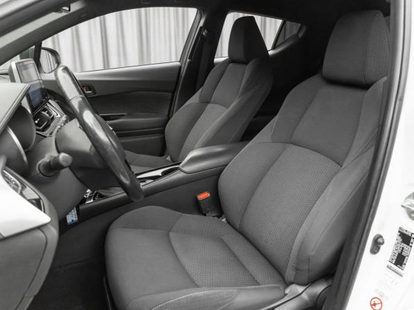 Toyota C-HR I с пробегом 2019 года, цена 2 270 000 рублей, 111400 км, внедорожник, Автокод Объявления