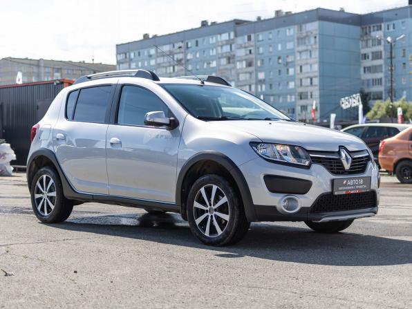 Renault Sandero II с пробегом 2015 года, цена 1 059 000 рублей, 110849 км, хэтчбек, Автокод Объявления
