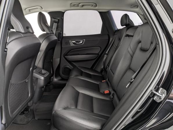Volvo XC60 II Рестайлинг с пробегом 2021 года, цена 4 260 000 рублей, 77055 км, внедорожник, Автокод Объявления