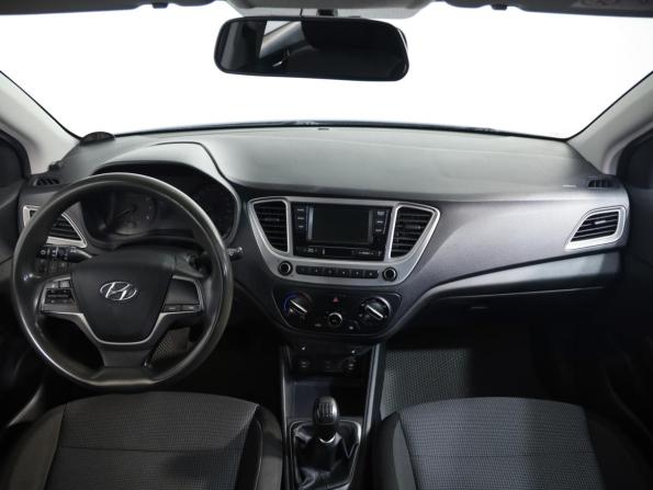 Hyundai Solaris II с пробегом 2019 года, цена 899 777 рублей, 194138 км, седан, Автокод Объявления