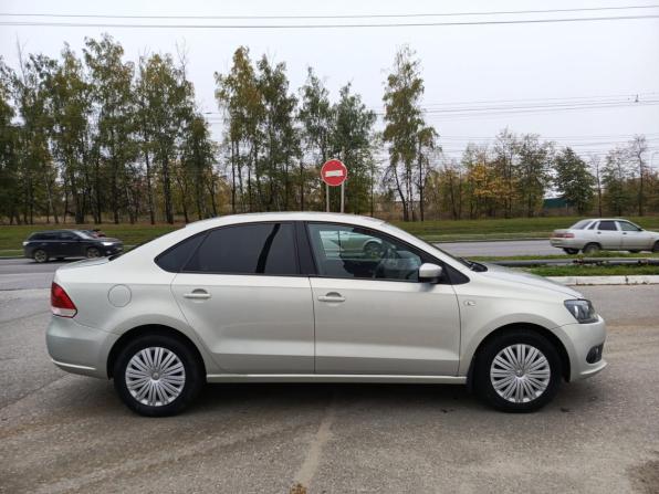 Volkswagen Polo V с пробегом 2013 года, цена 522 000 рублей, 252727 км, седан, Автокод Объявления