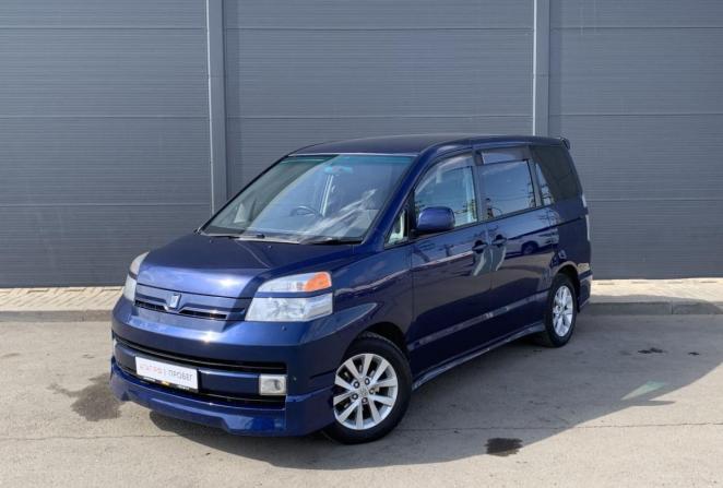 Toyota Voxy I (R60) с пробегом 2001 года, цена 840 000 рублей, 374359 км, компактвэн, Автокод Объявления