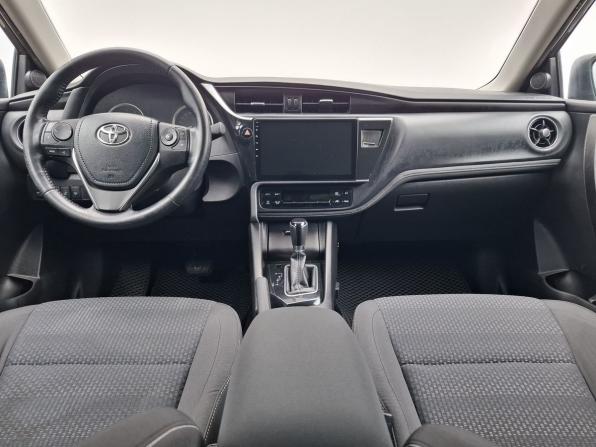 Toyota Corolla XI (E160 E170 E180) Рестайлинг 1 с пробегом 2018 года, цена 1 710 000 рублей, 79967 км, седан, Автокод Объявления