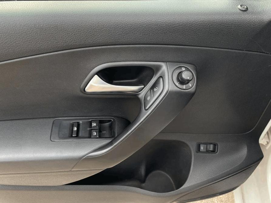 Volkswagen Polo V Тверь  - изображение 13