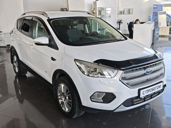 Ford Kuga II Рестайлинг с пробегом 2017 года, цена 1 599 000 рублей, 122000 км, внедорожник, Автокод Объявления