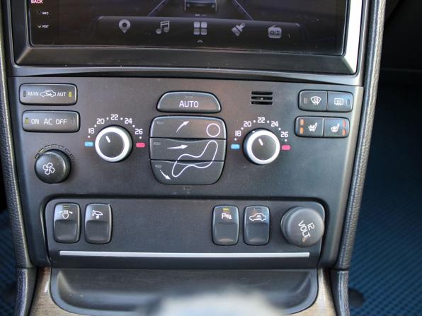 Volvo XC90 I Рестайлинг с пробегом 2010 года, цена 1 100 000 рублей, 310939 км, внедорожник, Автокод Объявления