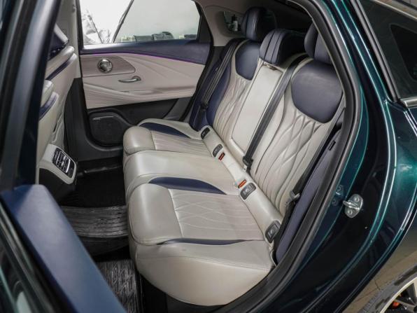 Chery Arrizo 8 с пробегом 2023 года, цена 2 099 000 рублей, 64061 км, седан, Автокод Объявления