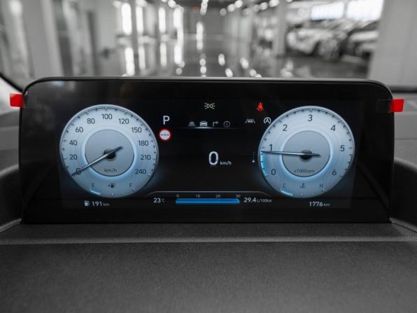 Hyundai Staria I с пробегом 2025 года, цена 8 250 000 рублей, 1776 км, минивэн, Автокод Объявления