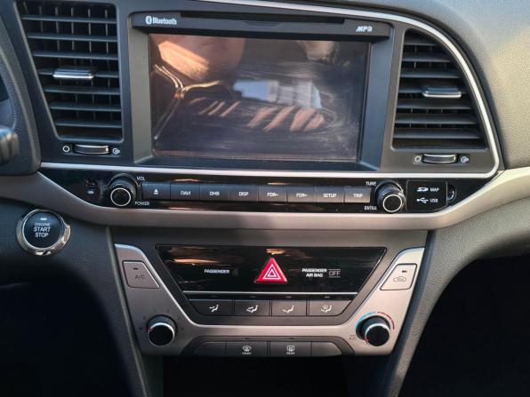 Hyundai Avante VI Рестайлинг с пробегом 2018 года, цена 1 599 000 рублей, 98811 км, седан, Автокод Объявления