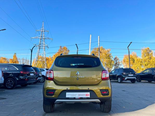 Renault Sandero II с пробегом 2016 года, цена 1 024 900 рублей, 89221 км, хэтчбек, Автокод Объявления