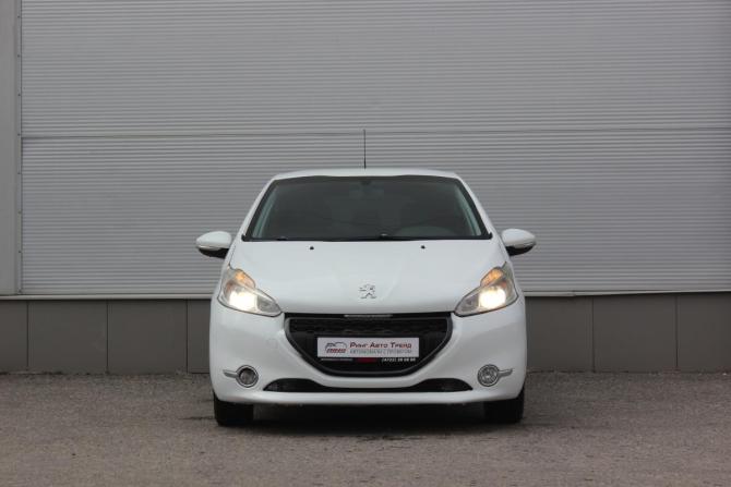 Peugeot 208 I с пробегом 2013 года, цена 665 000 рублей, 134512 км, хэтчбек, Автокод Объявления