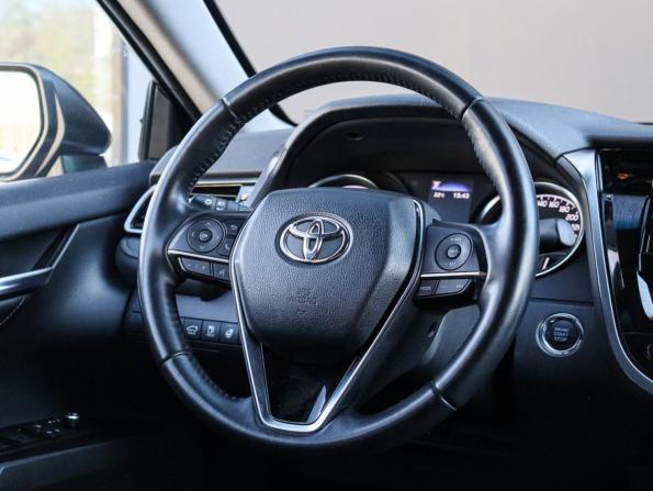Toyota Camry VIII (XV70) Рестайлинг с пробегом 2021 года, цена 3 450 000 рублей, 45114 км, седан, Автокод Объявления