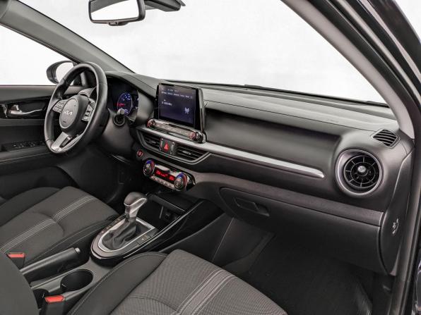 Kia Cerato IV Рестайлинг с пробегом 2021 года, цена 2 250 000 рублей, 28605 км, седан, Автокод Объявления