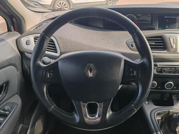 Renault Scenic III Рестайлинг 2 с пробегом 2014 года, цена 1 090 000 рублей, 323914 км, компактвэн, Автокод Объявления