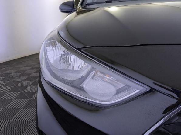 Hyundai Solaris II с пробегом 2018 года, цена 1 150 000 рублей, 189000 км, седан, Автокод Объявления