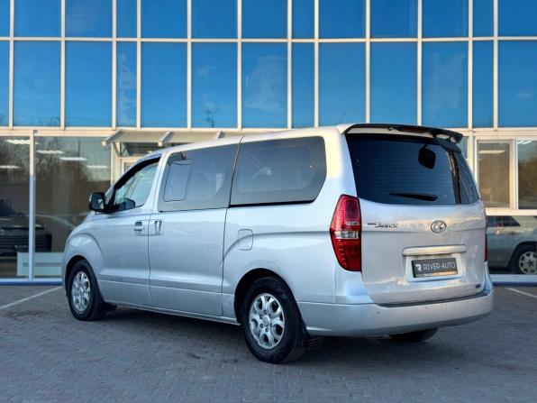 Hyundai Grand Starex I с пробегом 2010 года, цена 1 290 000 рублей, 193222 км, минивэн, Автокод Объявления