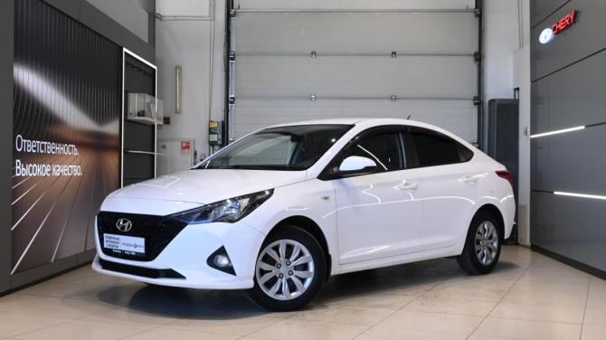 Hyundai Solaris II Рестайлинг с пробегом 2021 года, цена 1 320 000 рублей, 171501 км, седан, Автокод Объявления
