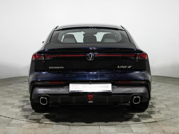 Changan UNI-V I с пробегом 2024 года, цена 2 499 000 рублей, 4600 км, лифтбек, Автокод Объявления