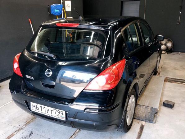 Nissan Tiida I Рестайлинг с пробегом 2010 года, цена 550 000 рублей, 165000 км, хэтчбек, Автокод Объявления