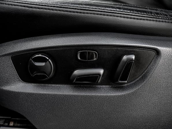 Volkswagen Touareg II с пробегом 2012 года, цена 1 895 000 рублей, 239372 км, внедорожник, Автокод Объявления