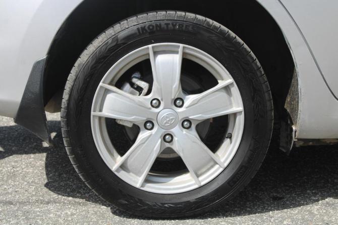 Toyota Auris I Рестайлинг с пробегом 2011 года, цена 970 000 рублей, 171000 км, хэтчбек, Автокод Объявления