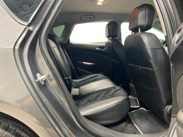 Opel Astra J с пробегом 2011 года, цена 520 000 рублей, 296000 км, хэтчбек, Автокод Объявления