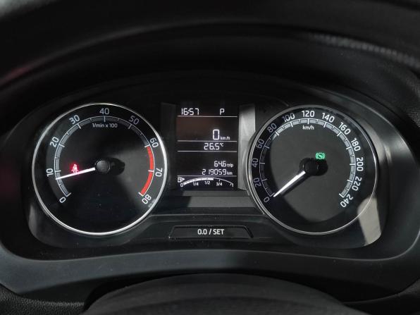 Skoda Rapid I Рестайлинг с пробегом 2018 года, цена 1 069 000 рублей, 219000 км, лифтбек, Автокод Объявления