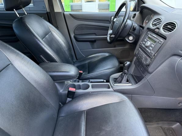 Ford Focus II с пробегом 2007 года, цена 360 000 рублей, 258014 км, седан, Автокод Объявления