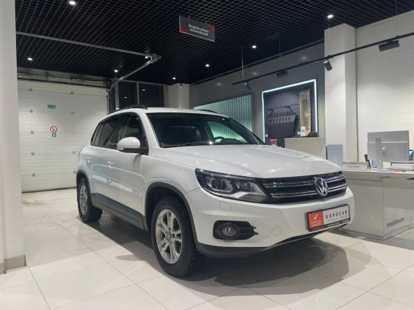 Volkswagen Tiguan I Рестайлинг с пробегом 2012 года, цена 1 135 000 рублей, 109000 км, внедорожник, Автокод Объявления