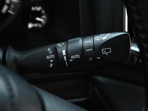Toyota Land Cruiser 200 Series Рестайлинг 2 с пробегом 2020 года, цена 7 519 000 рублей, 160884 км, внедорожник, Автокод Объявления