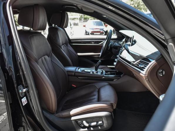 BMW 7 серии VI (G11/G12) Рестайлинг с пробегом 2019 года, цена 5 750 000 рублей, 48628 км, седан, Автокод Объявления