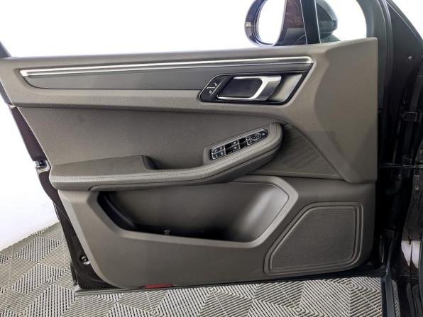Porsche Macan I с пробегом 2017 года, цена 2 570 000 рублей, 155780 км, внедорожник, Автокод Объявления