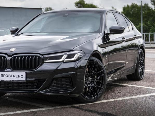 BMW 5 серии VIII (G60/G61/G68) с пробегом 2023 года, цена 6 100 000 рублей, 84520 км, седан, Автокод Объявления