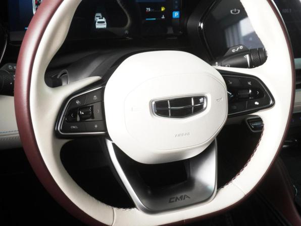 Geely Monjaro I с пробегом 2023 года, цена 3 189 000 рублей, 20341 км, внедорожник, Автокод Объявления