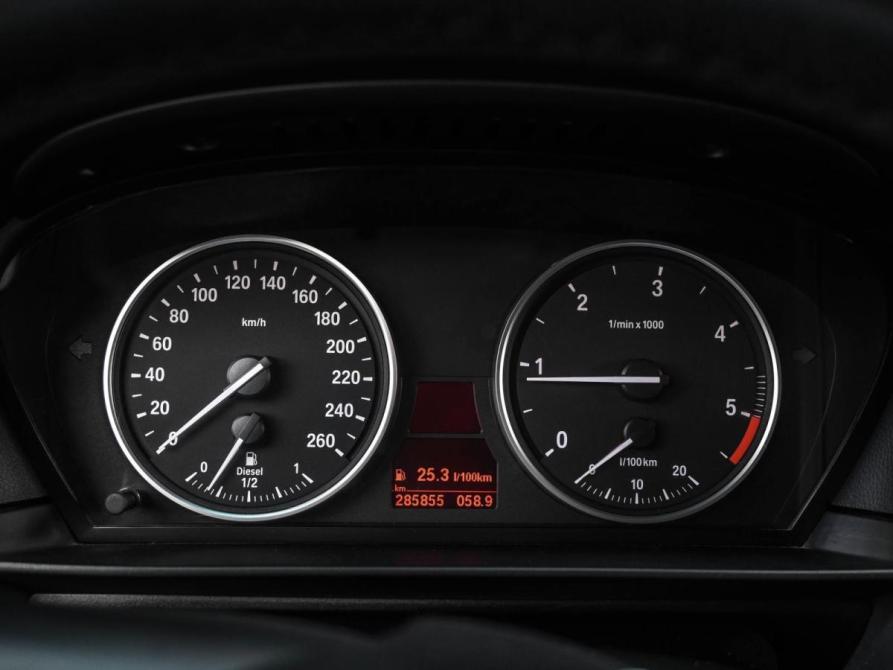 BMW 5 серии V (E60/E61) Рестайлинг Новороссийск  - изображение 20