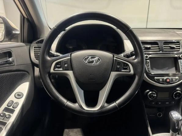 Hyundai Solaris I с пробегом 2012 года, цена 650 000 рублей, 140000 км, седан, Автокод Объявления