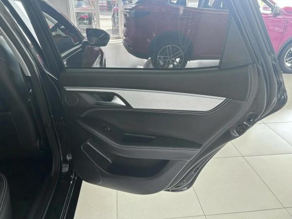 JAC J7 I с пробегом 2023 года, цена 1 430 000 рублей, 38200 км, хэтчбек, Автокод Объявления