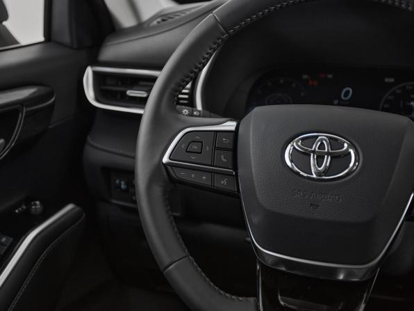 Toyota Highlander IV (XU70) с пробегом 2025 года, цена 5 800 000 рублей, 13 км, внедорожник, Автокод Объявления