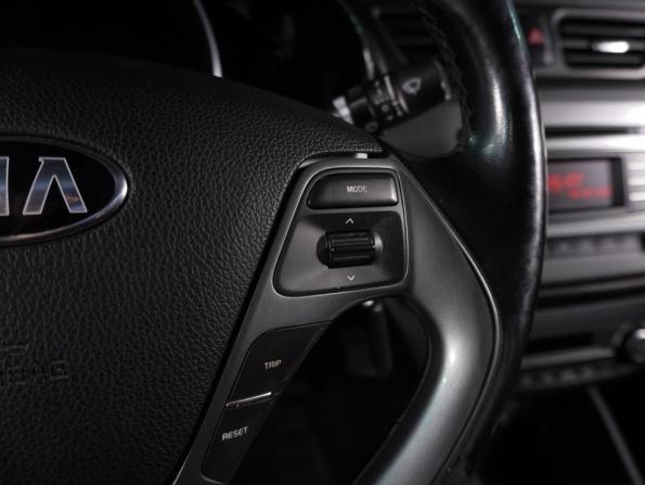 Kia Rio III Рестайлинг с пробегом 2015 года, цена 999 000 рублей, 200003 км, седан, Автокод Объявления