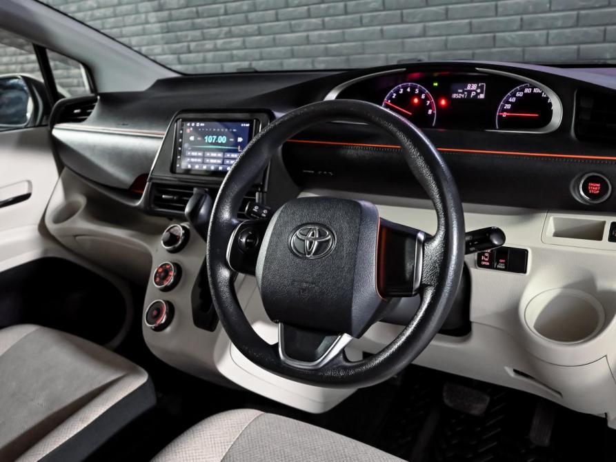 Toyota Sienta II Екатеринбург  - изображение 11