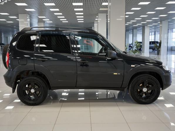 Chevrolet Niva I Рестайлинг с пробегом 2018 года, цена 642 000 рублей, 185600 км, внедорожник, Автокод Объявления