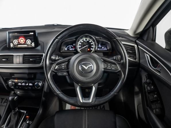 Mazda Axela III Рестайлинг с пробегом 2016 года, цена 1 200 000 рублей, 125210 км, хэтчбек, Автокод Объявления