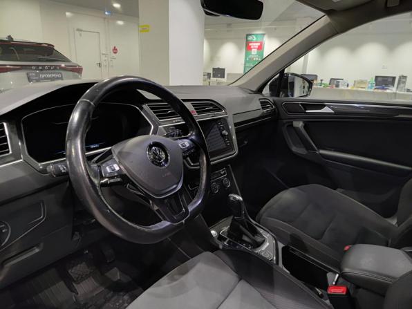 Volkswagen Tiguan II с пробегом 2017 года, цена 2 520 000 рублей, 107647 км, внедорожник, Автокод Объявления
