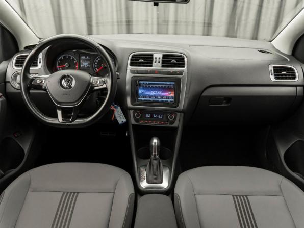 Volkswagen Polo V Рестайлинг с пробегом 2016 года, цена 1 480 000 рублей, 102869 км, седан, Автокод Объявления