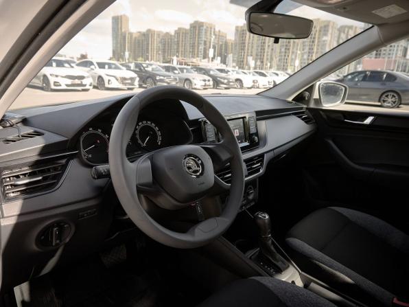 Skoda Rapid II с пробегом 2022 года, цена 1 687 000 рублей, 68642 км, лифтбек, Автокод Объявления
