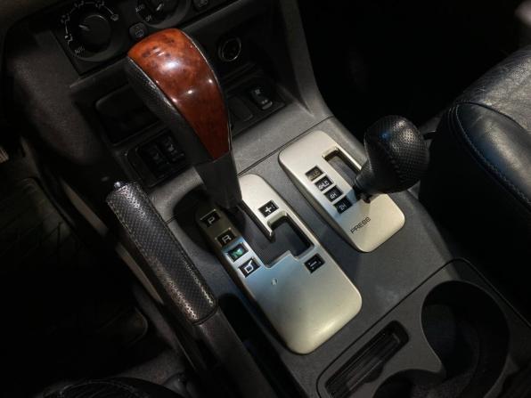 Mitsubishi Montero III с пробегом 2003 года, цена 850 000 рублей, 306420 км, внедорожник, Автокод Объявления